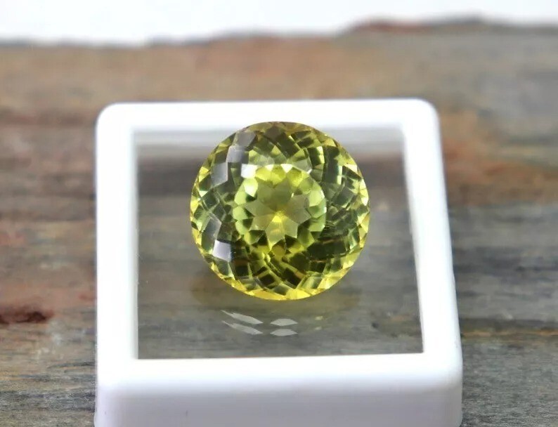 AAA Natural Bright Yellow Sapphire Gemstone 10.22 Ct Best Quality-image