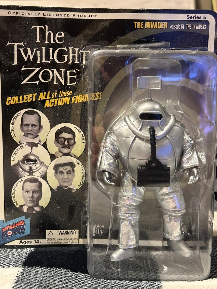 Twilight Zone The Invader Ep. 51 action figure Limited Edition 1589/1704 2010