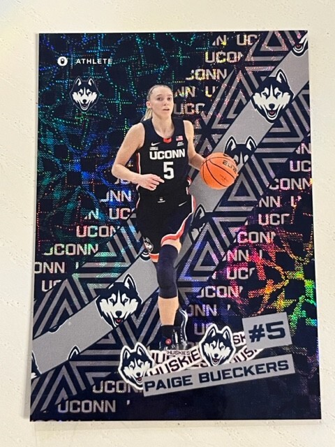 PAIGE BUECKERS 2023-24 ONIT Athlete UConn Women's Basketball Sticker Series HOLO