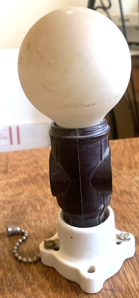 Vintage Inspired Plug-In Light Fixture with Two Bulbs and Convenient Pull Chain for Stylish Ambiance