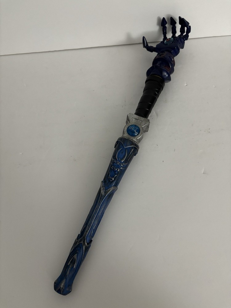 Great Wolf Lodge MagiQuest 2007 Interactive Light Up Blue Magic Wand Handheld Works