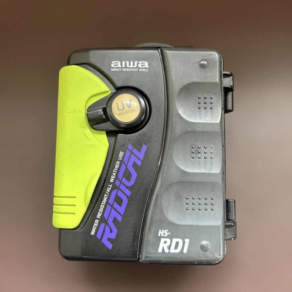 JUNK Aiwa HS-RD1 Waterproof Cassette Player Walkman Style Vintage Portable