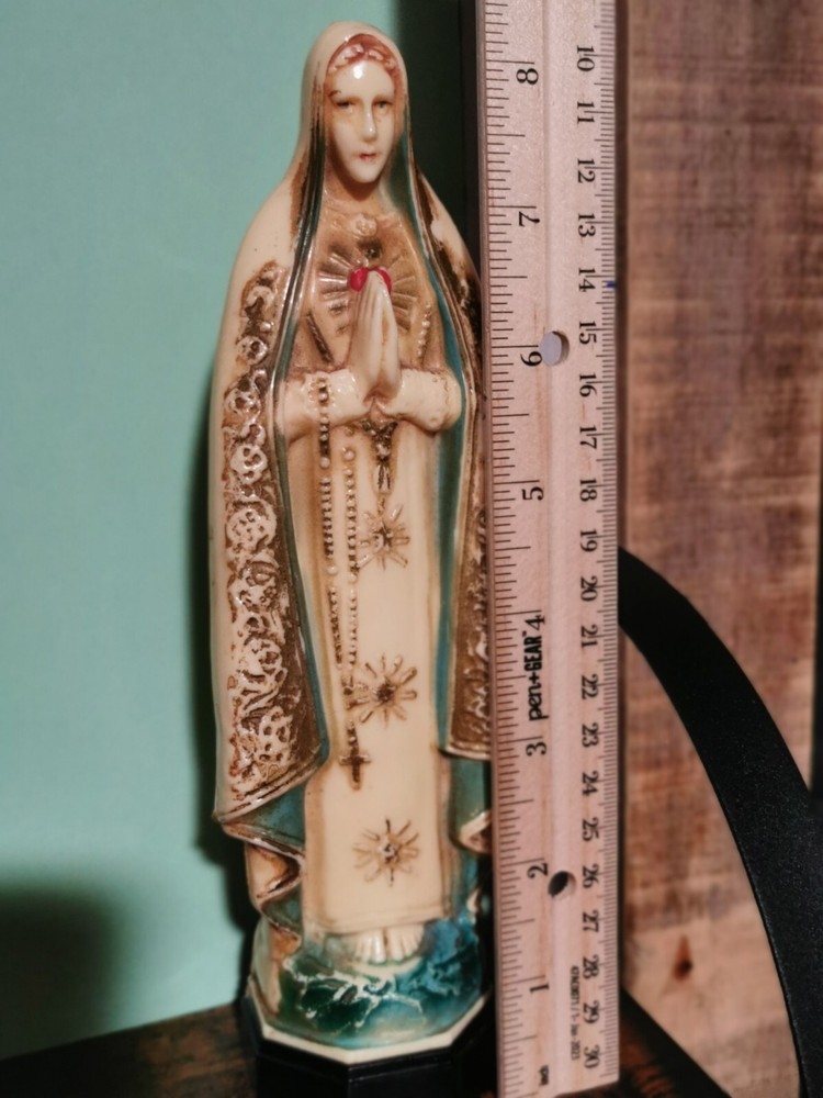 Vintage Sacred Heart Virgin Mother Mary Catholic 8 1/4 ” Rosary Bead Holder