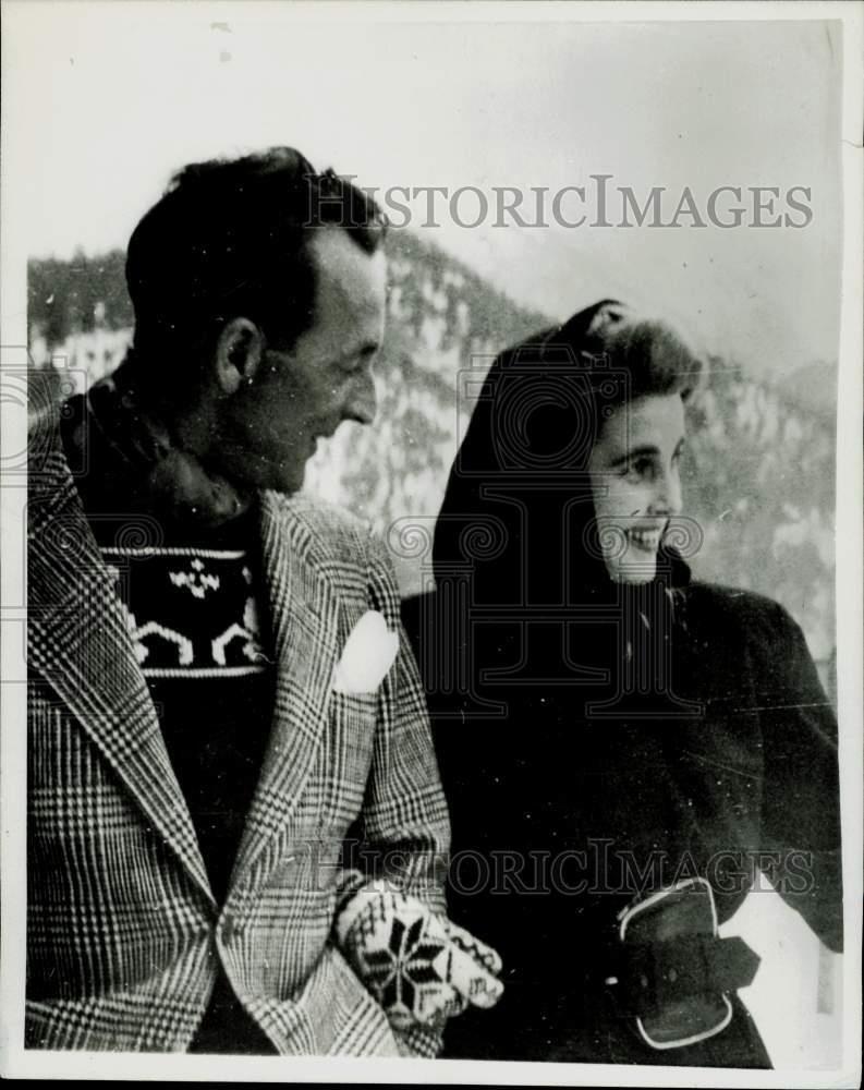 1947 Press Photo Barbara Hutton, Prince Igor Troubetzkoy honeymoon in St. Moritz