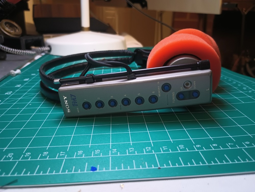 Sony MDR-FM7 FM Stereo Headphones