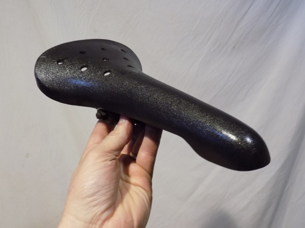 1990s REDLINE BMX BIKE SEAT GT PERFORMER FREESTYLE HUTCH PROLINE MID-OLD SCHOOL