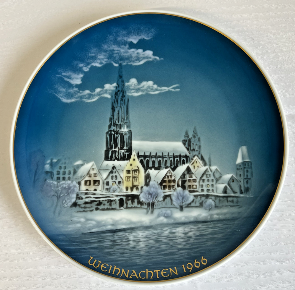 1966 Rosenthal Weihnachten Christmas Plate No Box (LSXFM) 6774 Christmas in Ulm