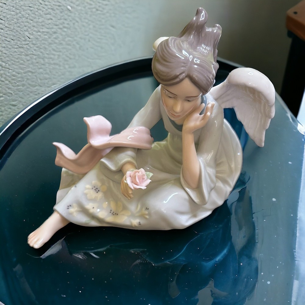 Porcelain Angel Holding Rose Grandeur Noel 2003 Collector's Edition  Replacement