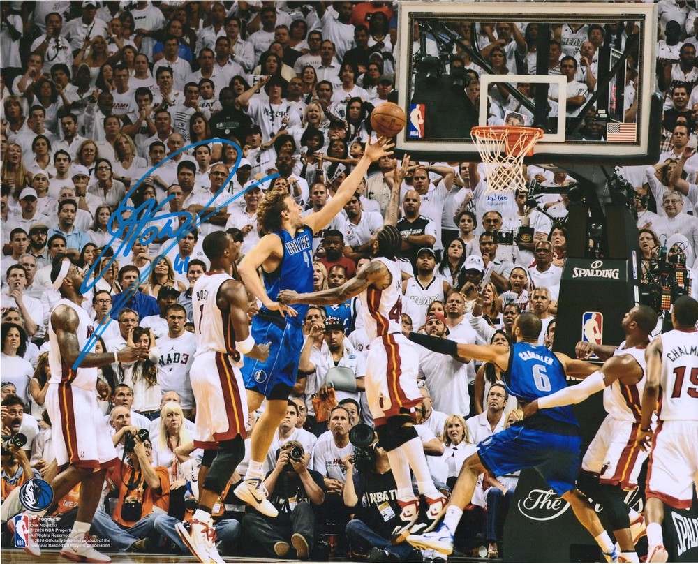 Dirk Nowitzki Mavericks Signed 16x20 2011 NBA Finals Game 2 Shot vs Heat Photo