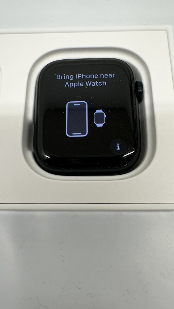 Apple Watch Series 7 45mm Midnight Aluminum GPS with Sport Band