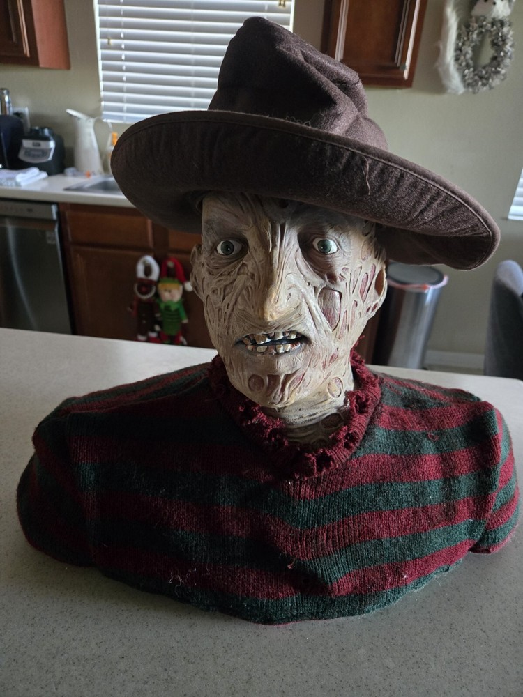 A NIGHTMARE ON ELM STREET FREDDY KRUEGER TALKING BUST LIFE-SIZE IN BOX NECA XTRS