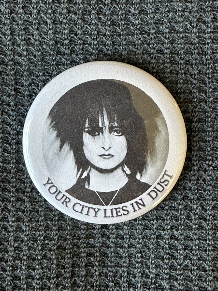 Vintage Siouxsie and the Banshees Original 80's Goth Mother 2 1/4” Pin