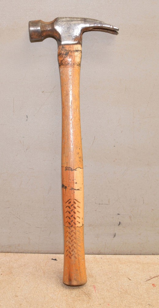 Vintage Rare nail holding Stanley framing hammer unmarked 18