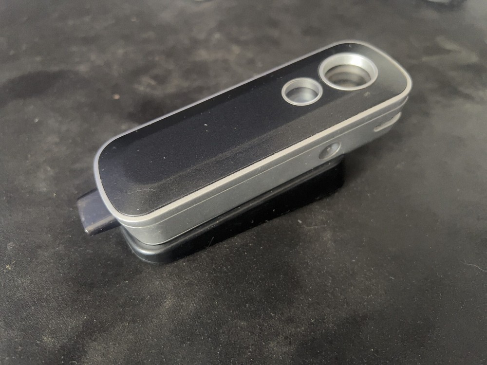 Firefly 2+ Vaporizer (Used in good condition) Includes charger