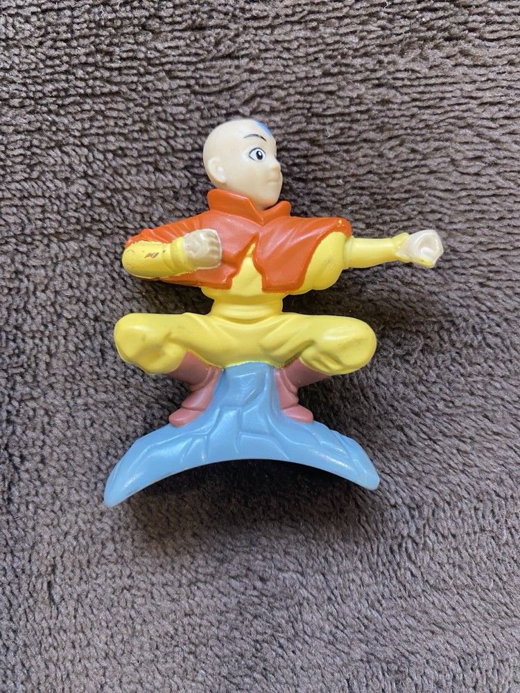 AANG BOULDER TOY Burger King Kids Meal 2006 Avatar Last Airbender Mini Figure  -image