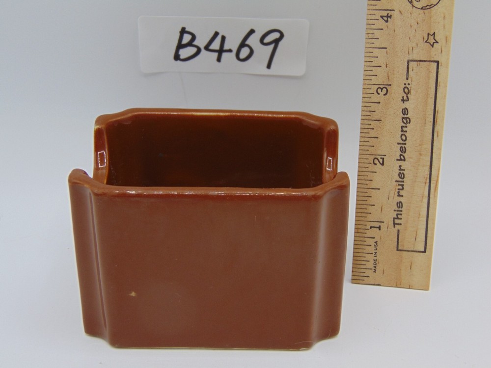 VINTAGE HALL # 716 RESTAURANT WARE SUGAR PACKET HOLDER BROWN