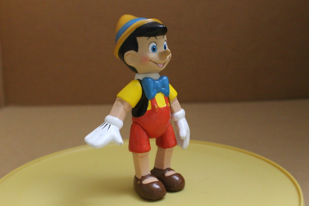 USED / Disney Pinocchio 6 inch Vinyl Figure Toy
