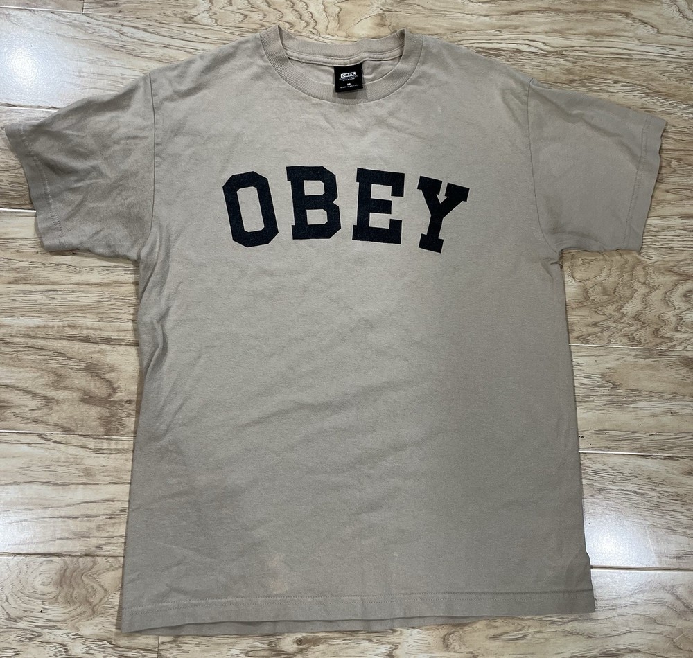Obey Men's Short Sleeve T-Shirt Crew Neck Graphic Print Size Medium
