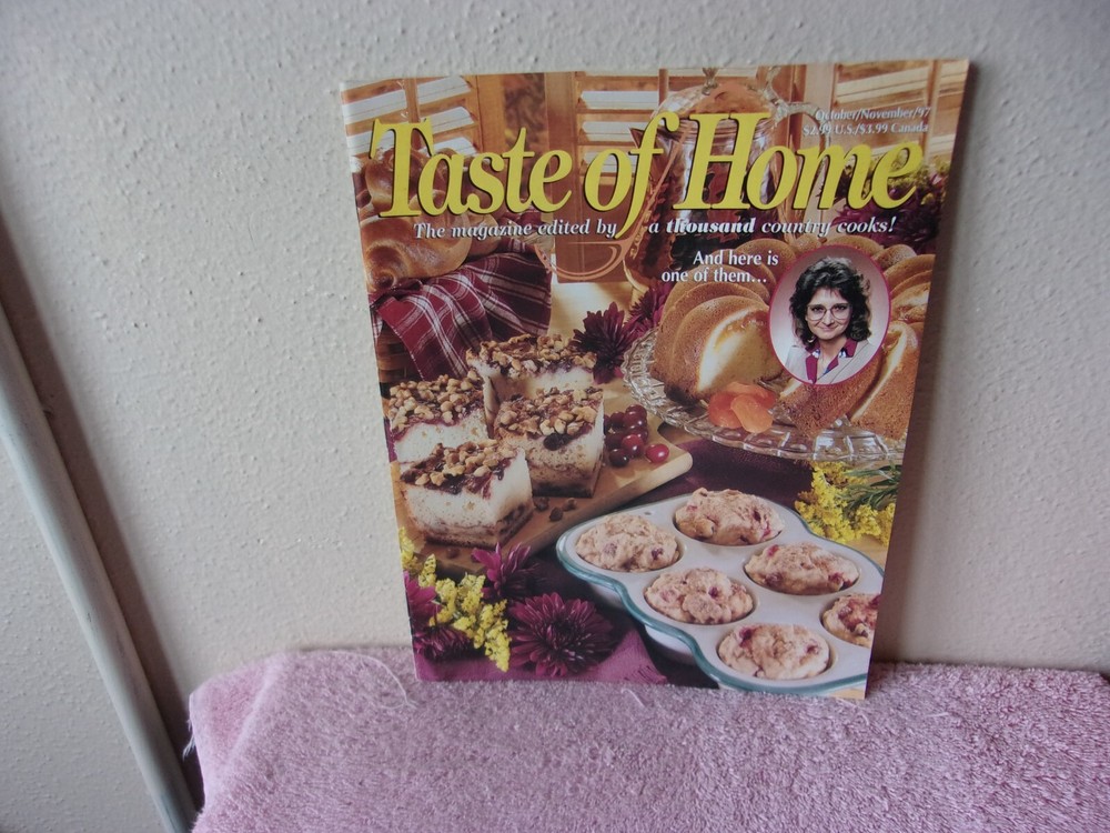 TASTE OF HOME  MAGAZINE EDITED by A THOUSAND COUNTRY COOKS...OCT / NOV 1997-image