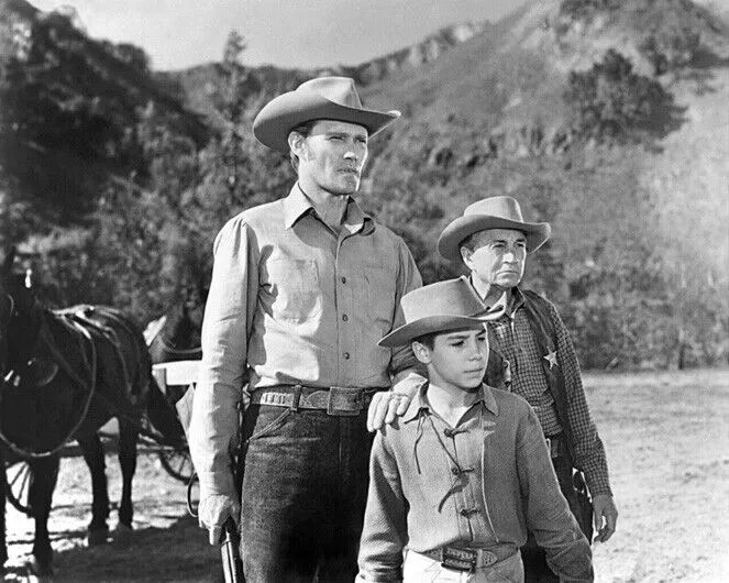 The Rifleman Outside Black And White 4x6 Picture Celebrity Print