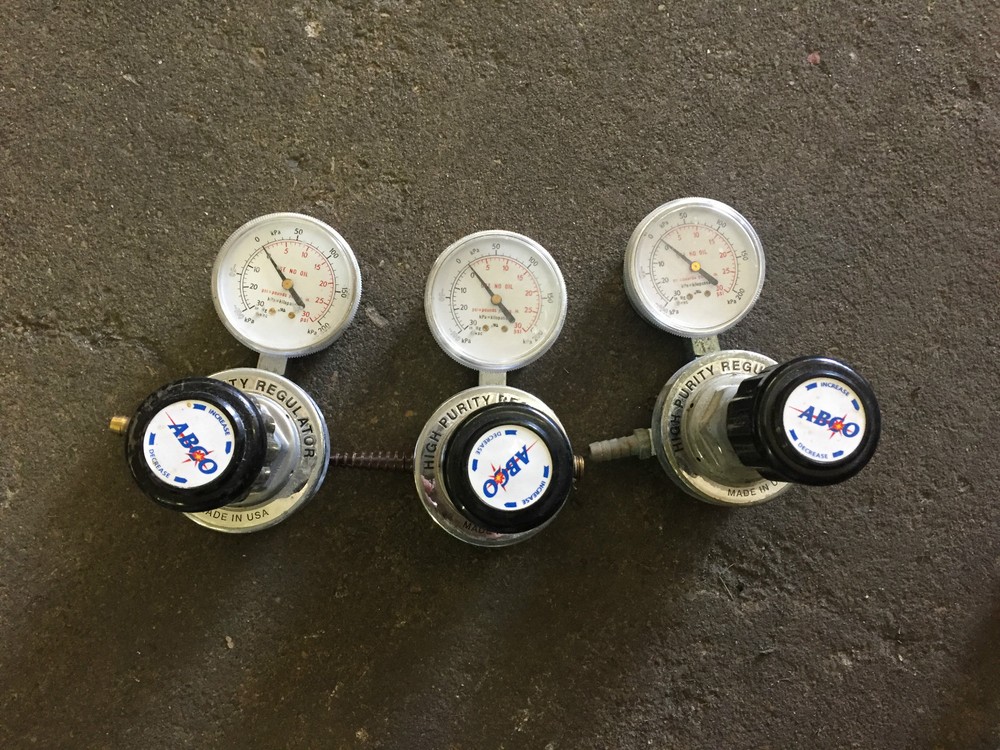 ABCO HIGH PURITY COMPRESSED GAS REGULATOR - MODEL: HPL270-15-4F-4F-image