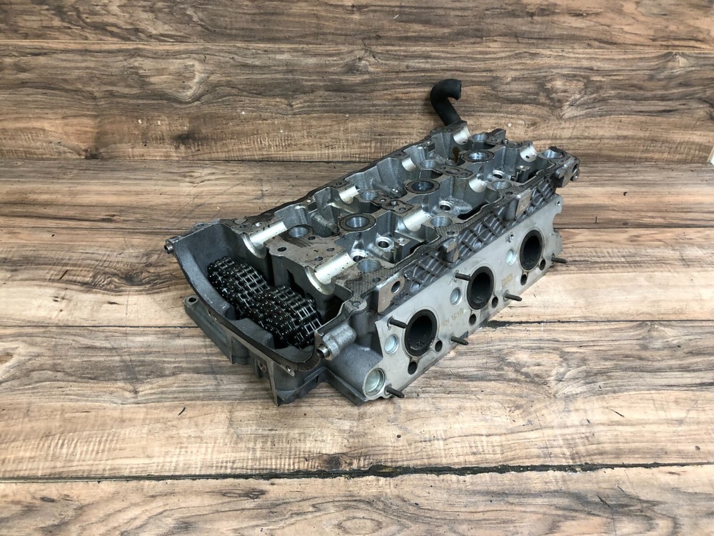 MERCEDES BENZ OEM W204 C300 FRONT LEFT SIDE ENGINE CYLINDER HEAD 08-11