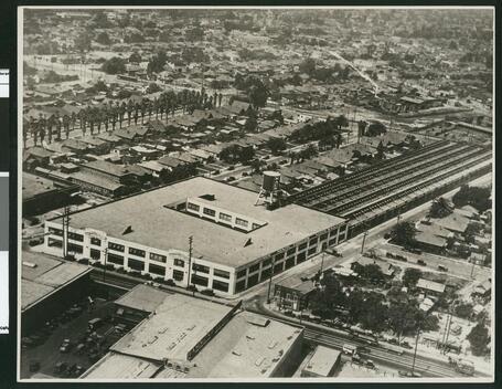 The Mack Motor Truck Company In Los Angeles 1925 California - Old Photo