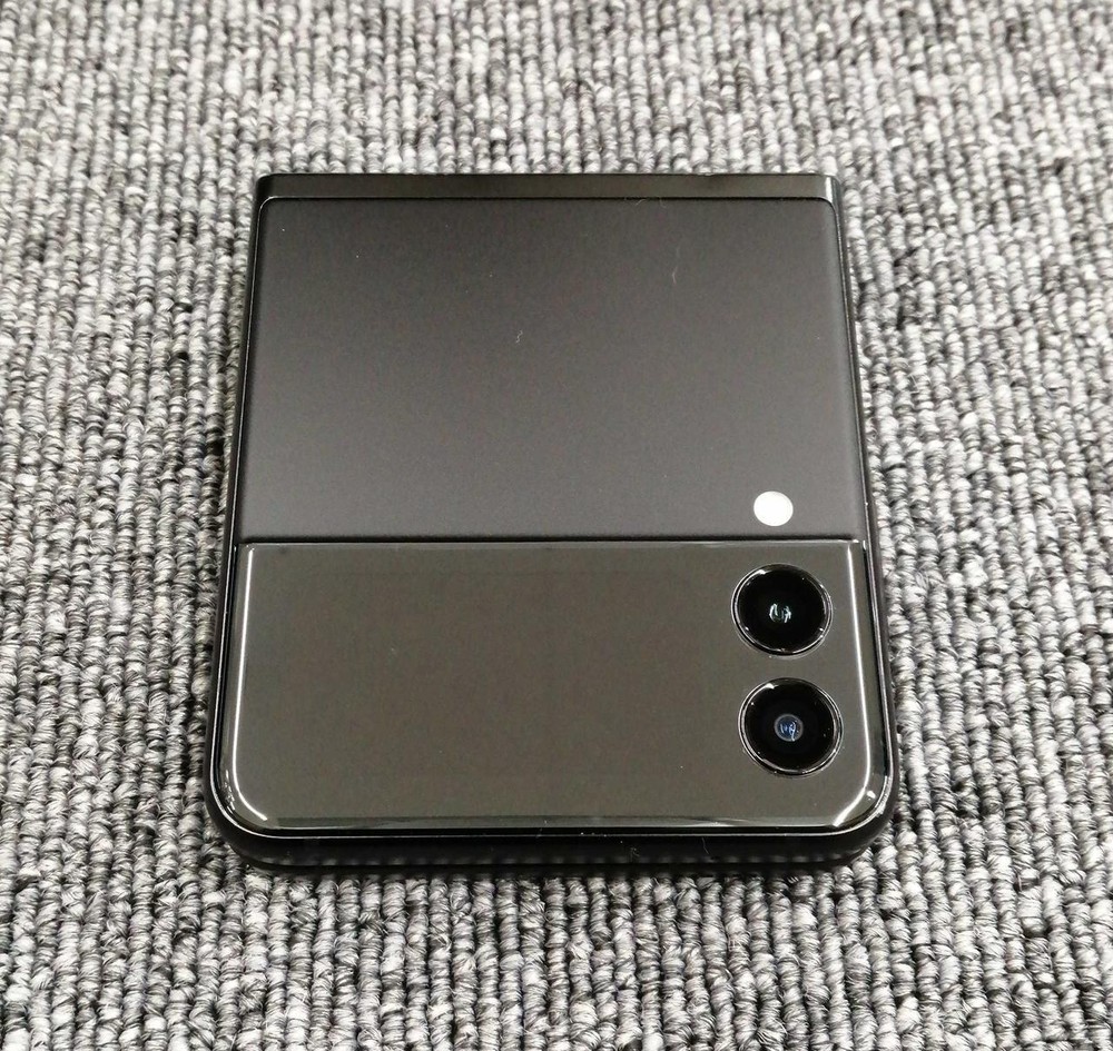 Smartphone model number  SM F7110SAMSUNG   SIM free