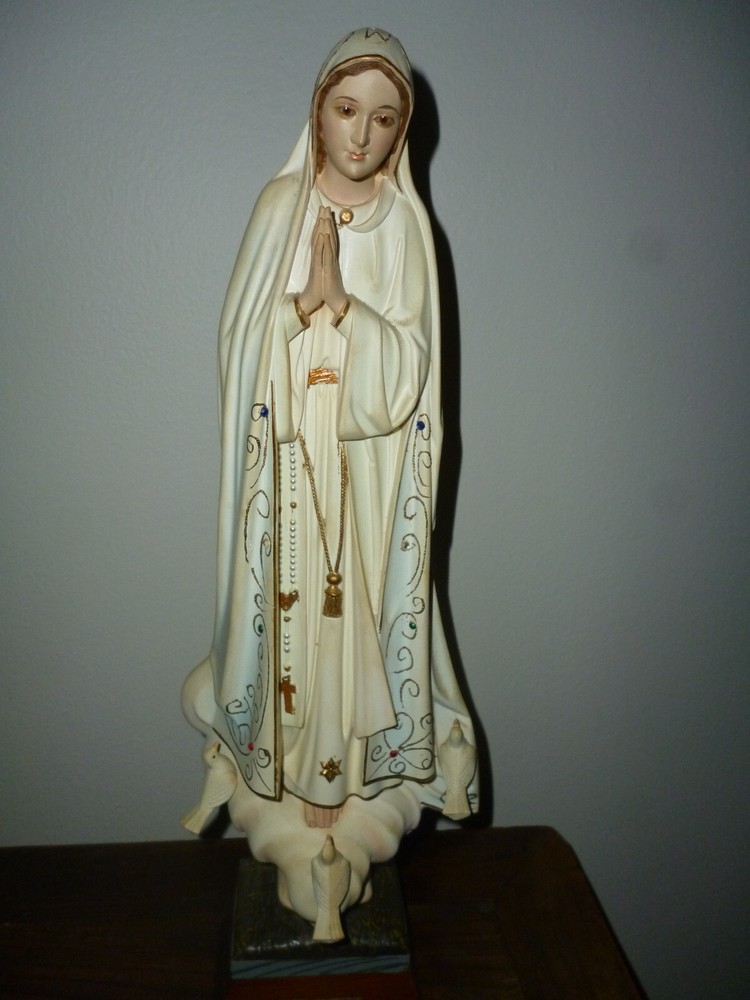 Our Lady of Fatima Statue Religious Figurine Virgin Mary Classic Wood Base