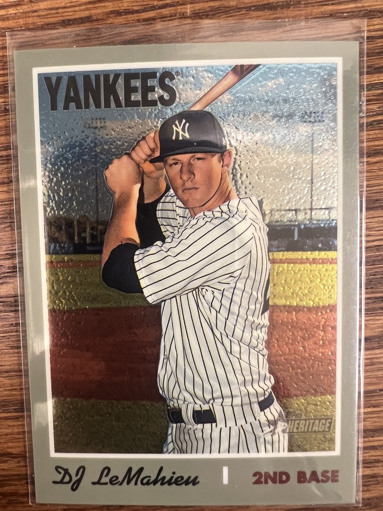 2019 Topps Heritage #THC-546 DJ LeMahieu Chrome #/999