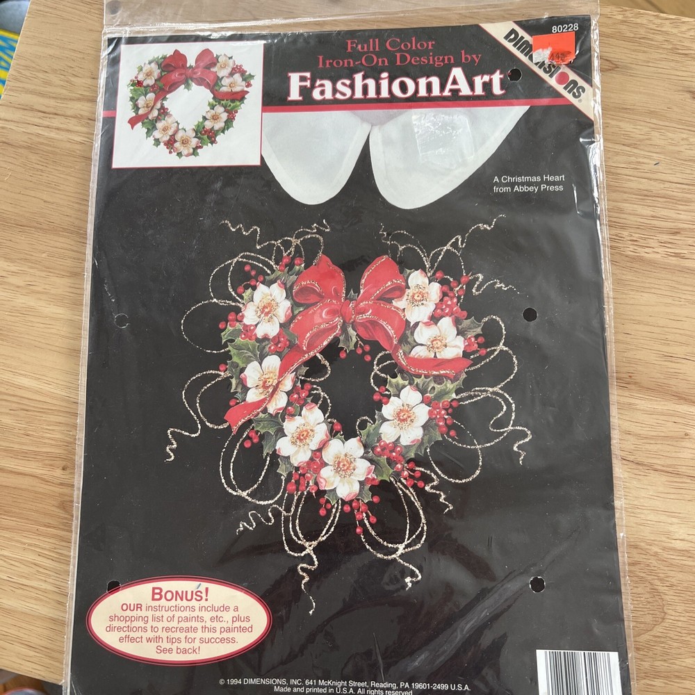 1994 Abbey Press Christmas Heart Iron-On Holiday Craft with Dimensions-image