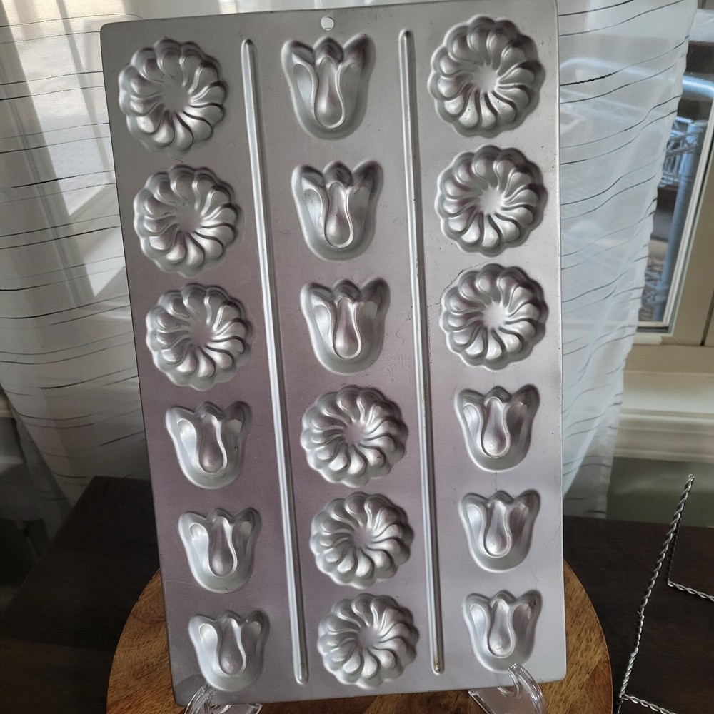 Pair Vntg 1988 Wilton Cookie Maker Classic Cookie  Candy Mold Pans