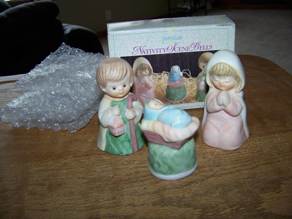 3 PC NATIVITY SCENE BELL SET W/BOX BY GIFTCO VTG 1987 PORCELAIN HANDCRAFTED