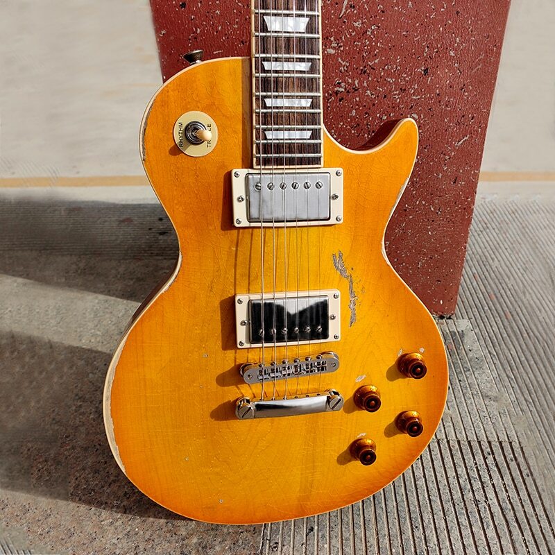 Heavy Relic Electric Guitar 6 String Mohagany Wood Nitrocellulose Lacquer Paint