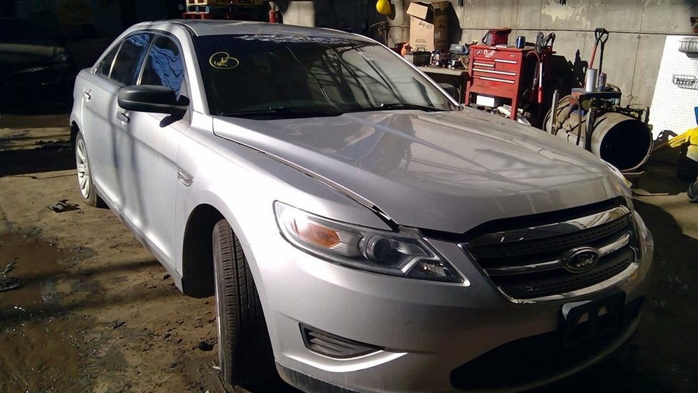 Throttle Body for 2007-2014 Ford E150 Van 4.6L Engine 6499560