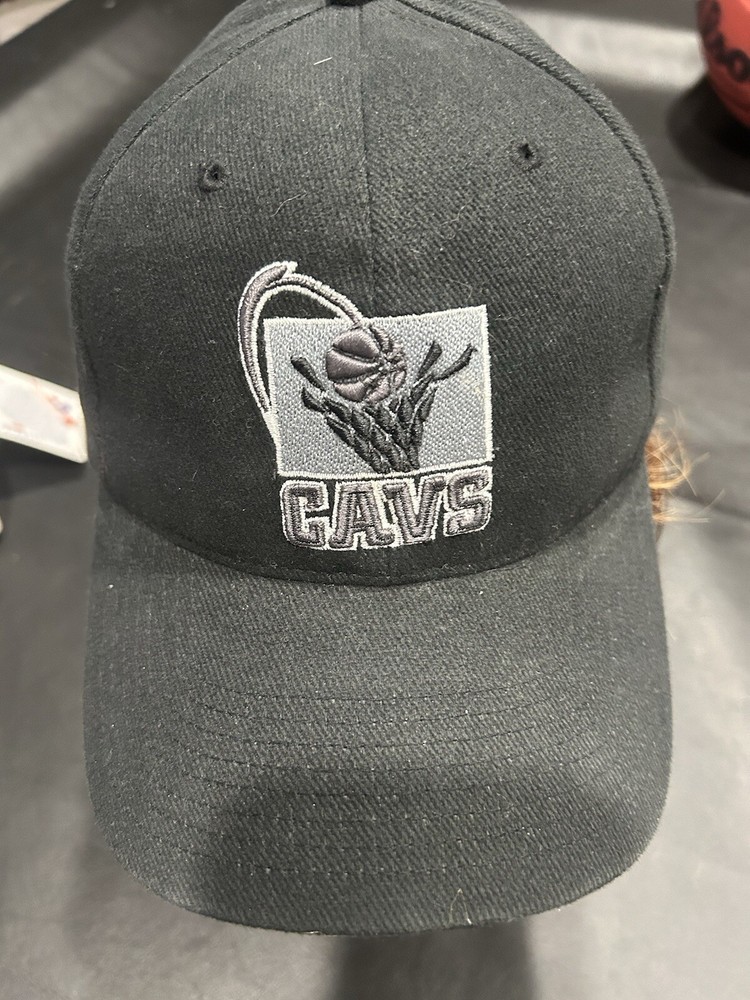 Cleveland Cavaliers Vintage Hat. Black/Gray! Snapback!