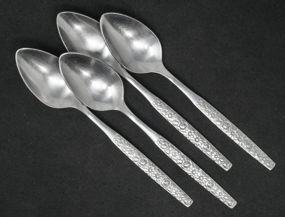 Oneida MALIBU Stainless Teaspoon set of 4. 6 1/8