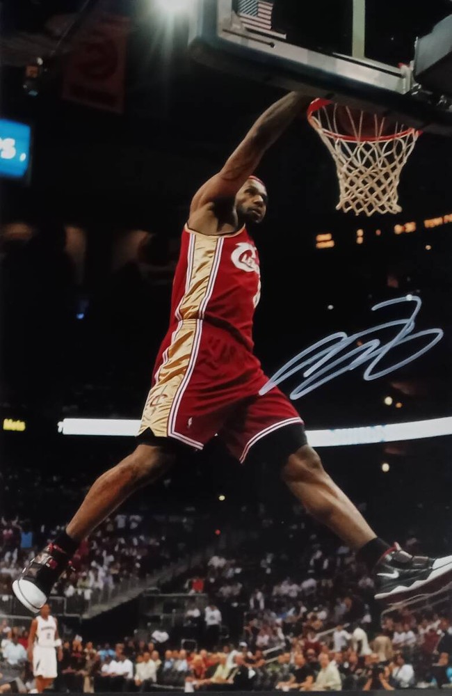 LeBron James Autograph Photo NBA Cavs Lakers USA