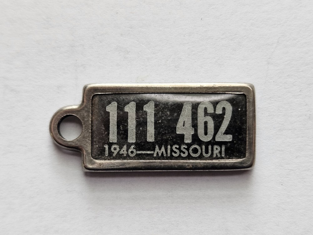 1946 Missouri DAV Tag Keychain License Plate 111-462