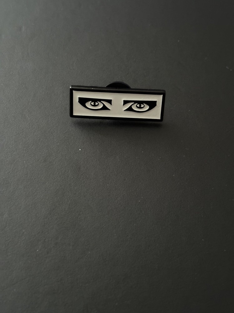 Siouxsie Sioux Spellbound Eyes Pin The Banshees Goth 1980s New Wave Dark Wave