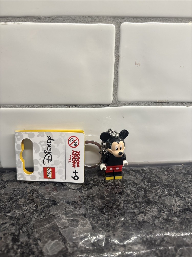 LEGO Mickey Mouse Keychain Keyring 853998 New 2020 Collectible