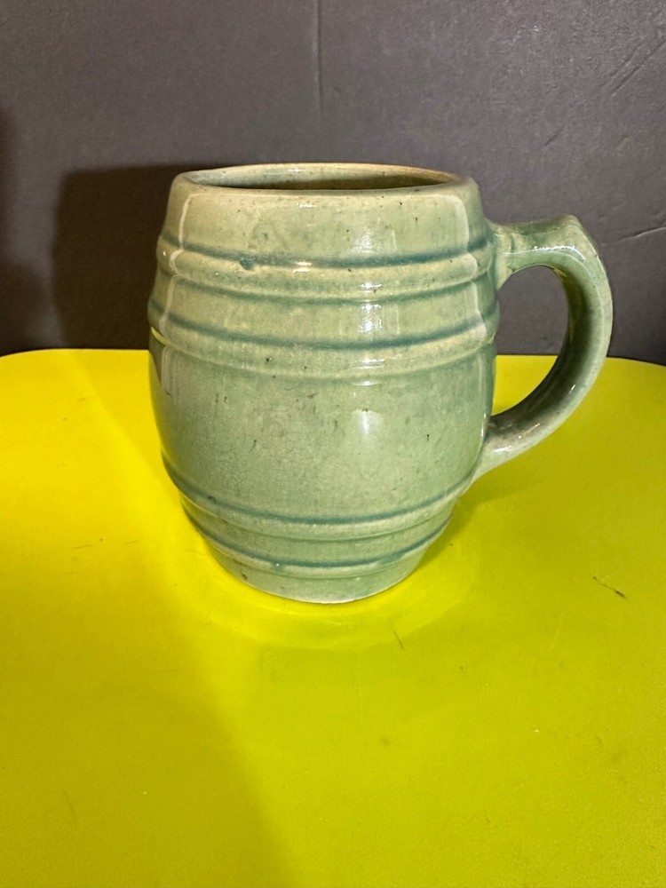 VINTAGE MCCOY GREEN #16 STONEWARE BARREL MUG