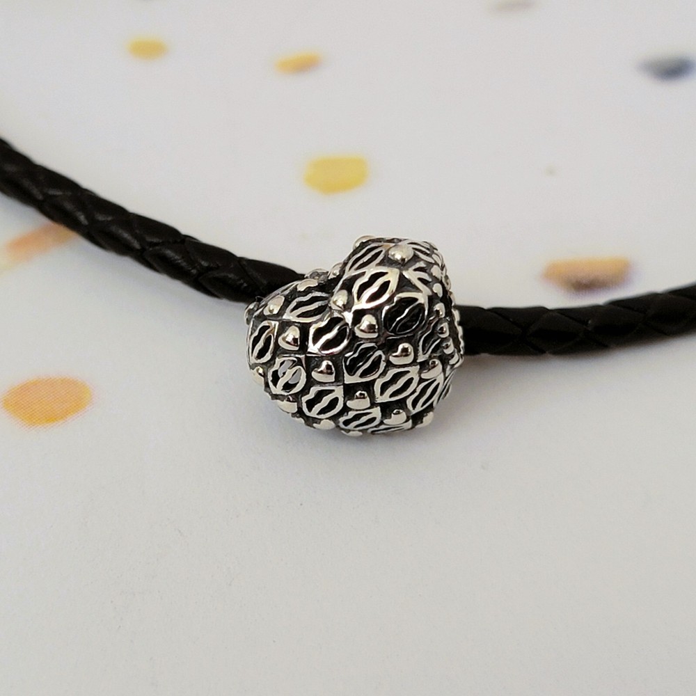 New Pandora Authentic Openwork Kisses Silver Charm