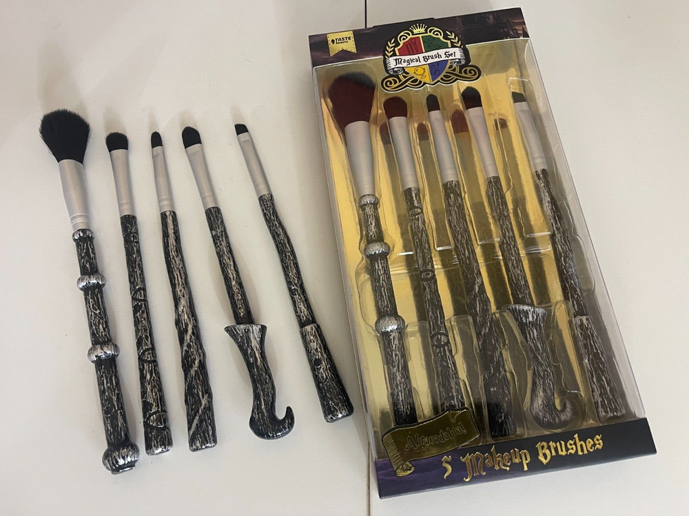 Taste Beauty (Witch Theme) Magical Brush Set Abracadabra!  5 Makeup Brushes-image