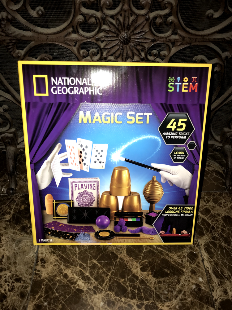 National Geographic Magic Kit with 45 Expert Magic Tricks for All Ages
