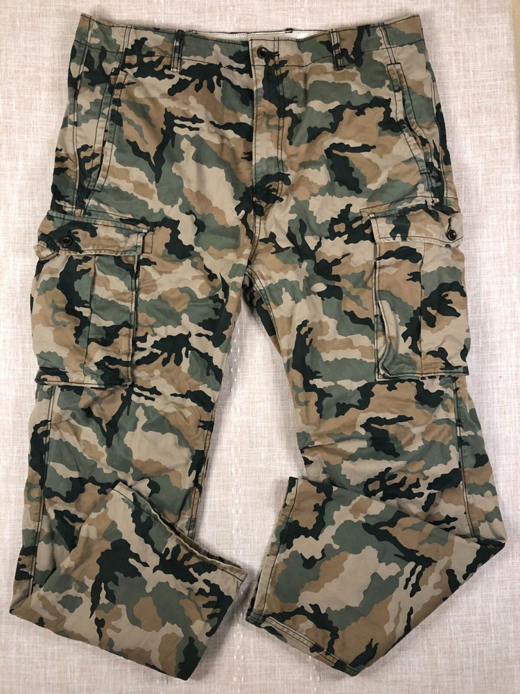 Levis Camo Cargo Pants Mens 38x32 (Measurement 39x30)  Multicolor Army
