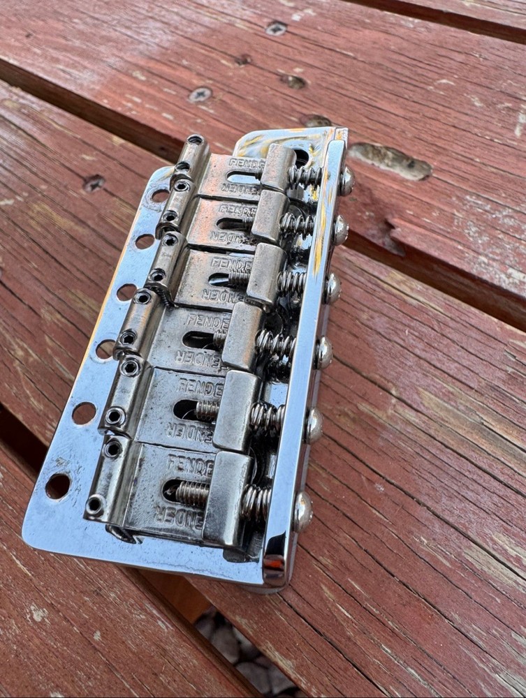 Tremolo - Fender Stratocaster ~ AVRI Strat 2