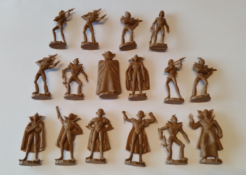 VINTAGE LOT 16 Small FIGURES 4cm Atlantic GOLDORAK VEGA POPY