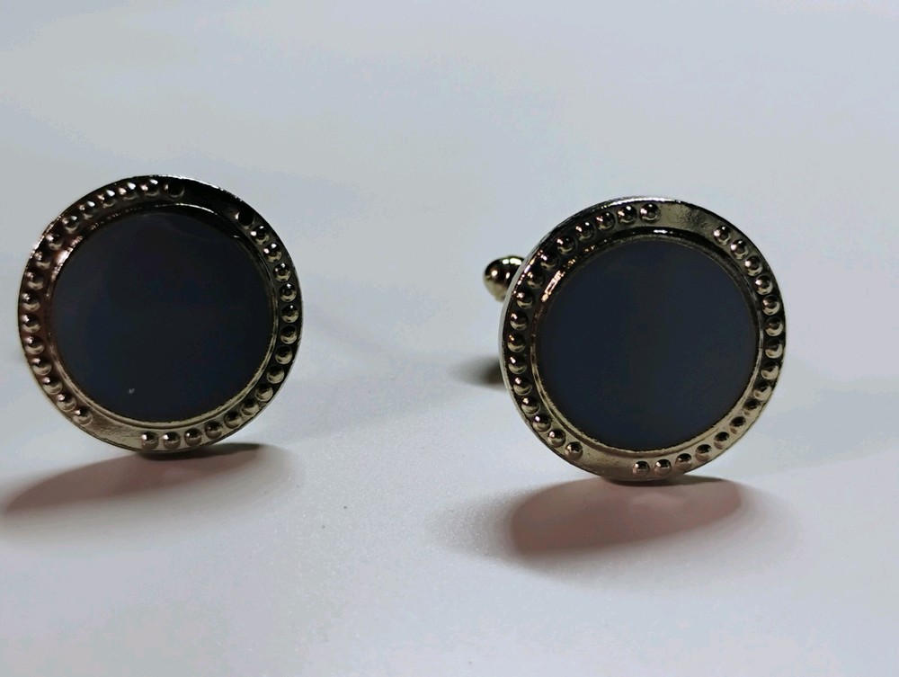cufflinks