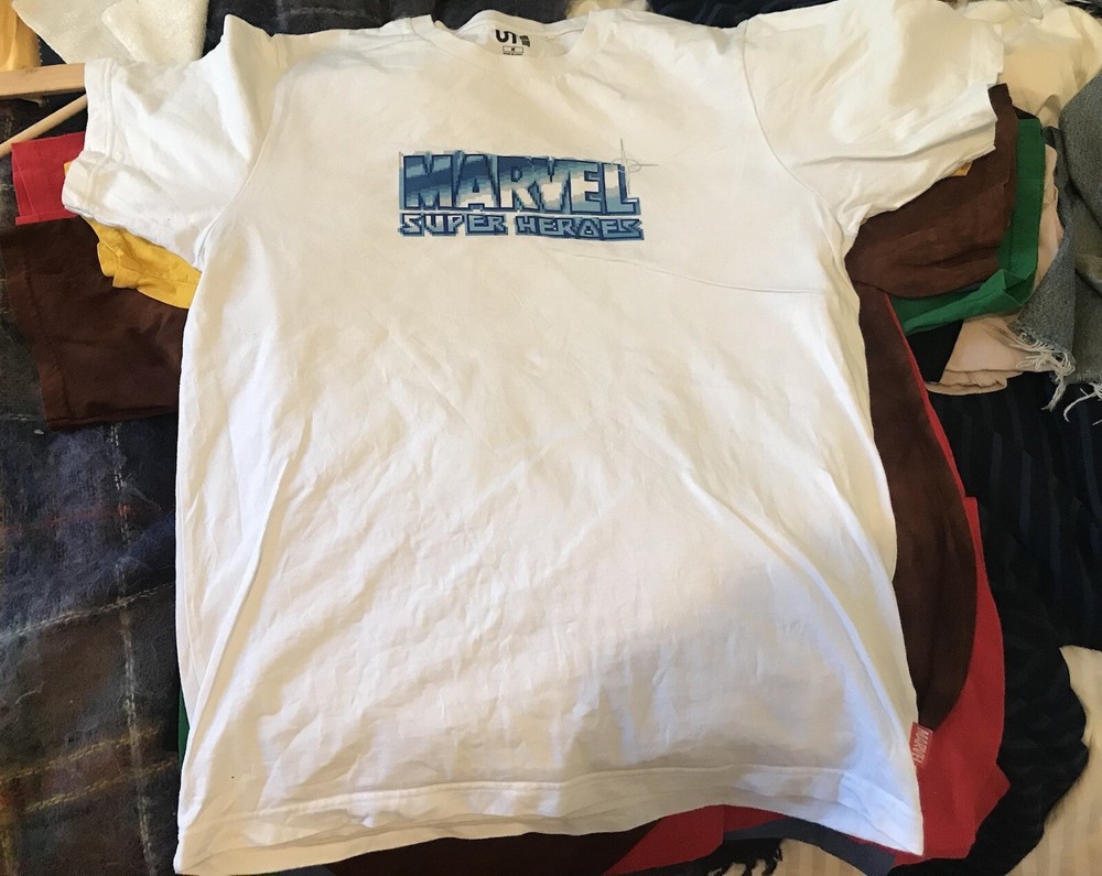 Uniqlo UT Marvel Super Heroes T Shirt Men's M Cotton